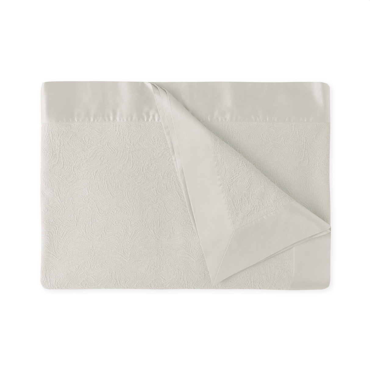 Combed Cotton Matelassé Bedspread | Amalia Home Aura | Oroa.com