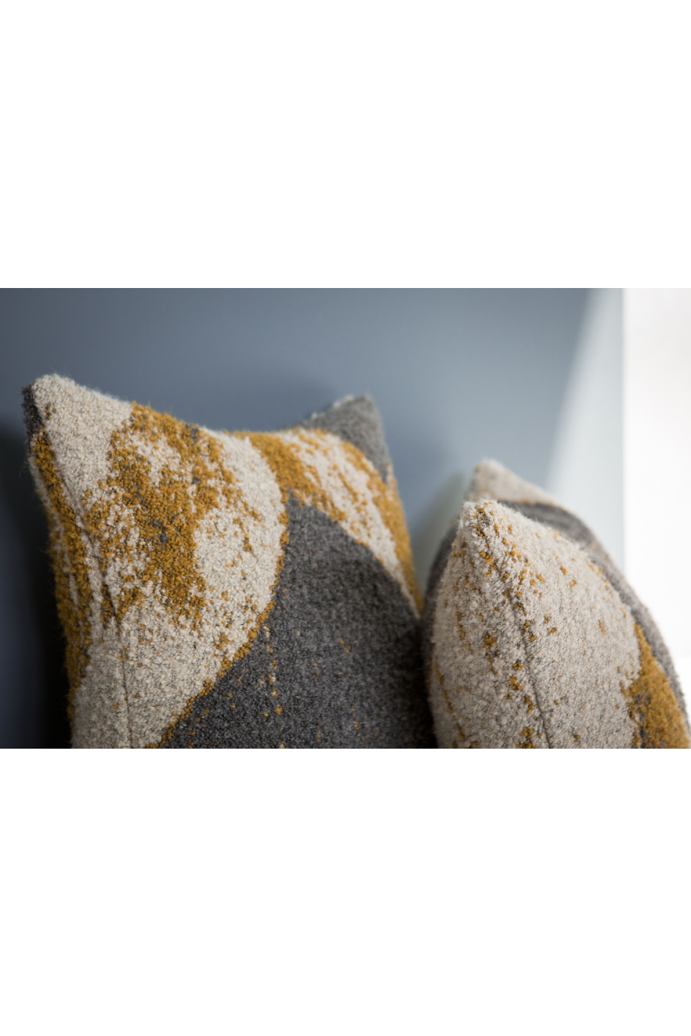 Jacquard Abstract Throw Pillows (2) | Ethnicraft Avana | OROA.com