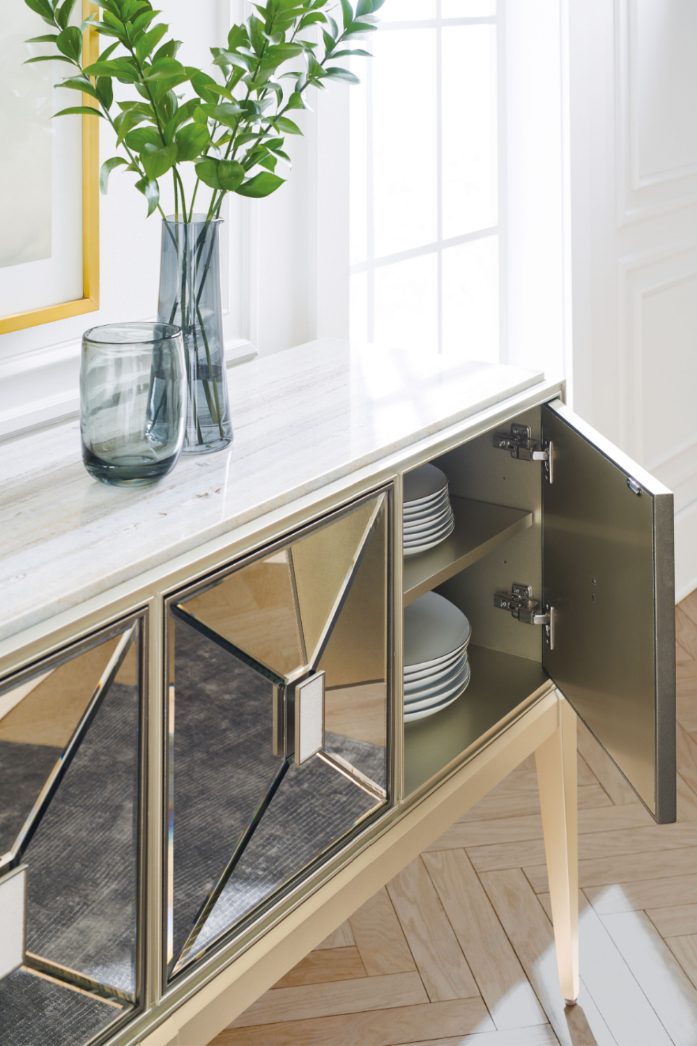 Faceted Mirror Sideboard | Caracole Sparkling Personality | Oroa.com