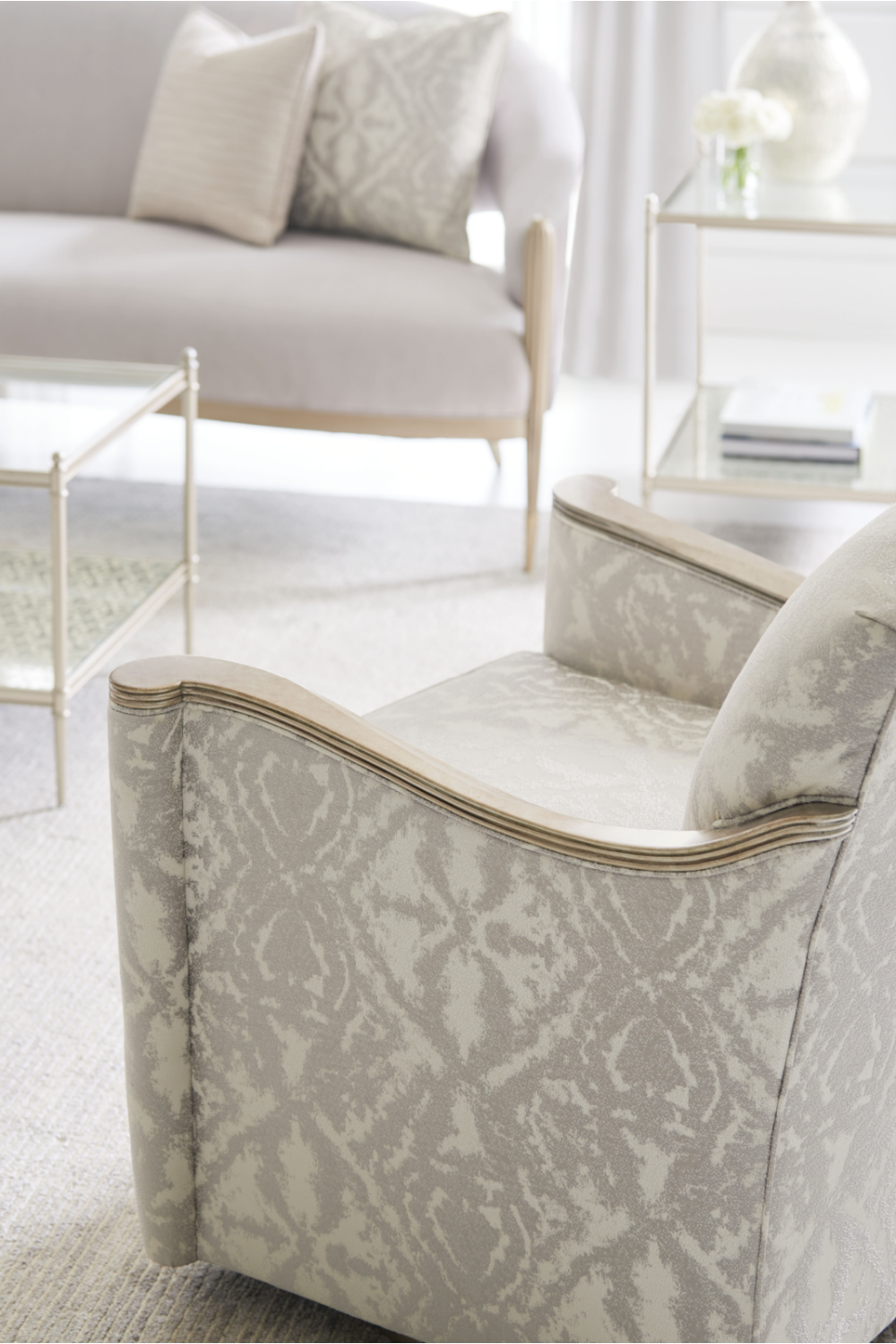 Silver Leaf Side Table | Caracole Perfectly Adaptable | Oroa.com