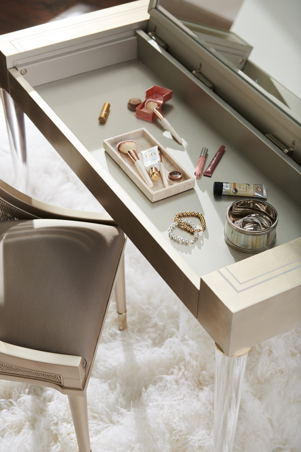 Modern Vanity Desk | Caracole Moment Of Clarity | Oroa.com