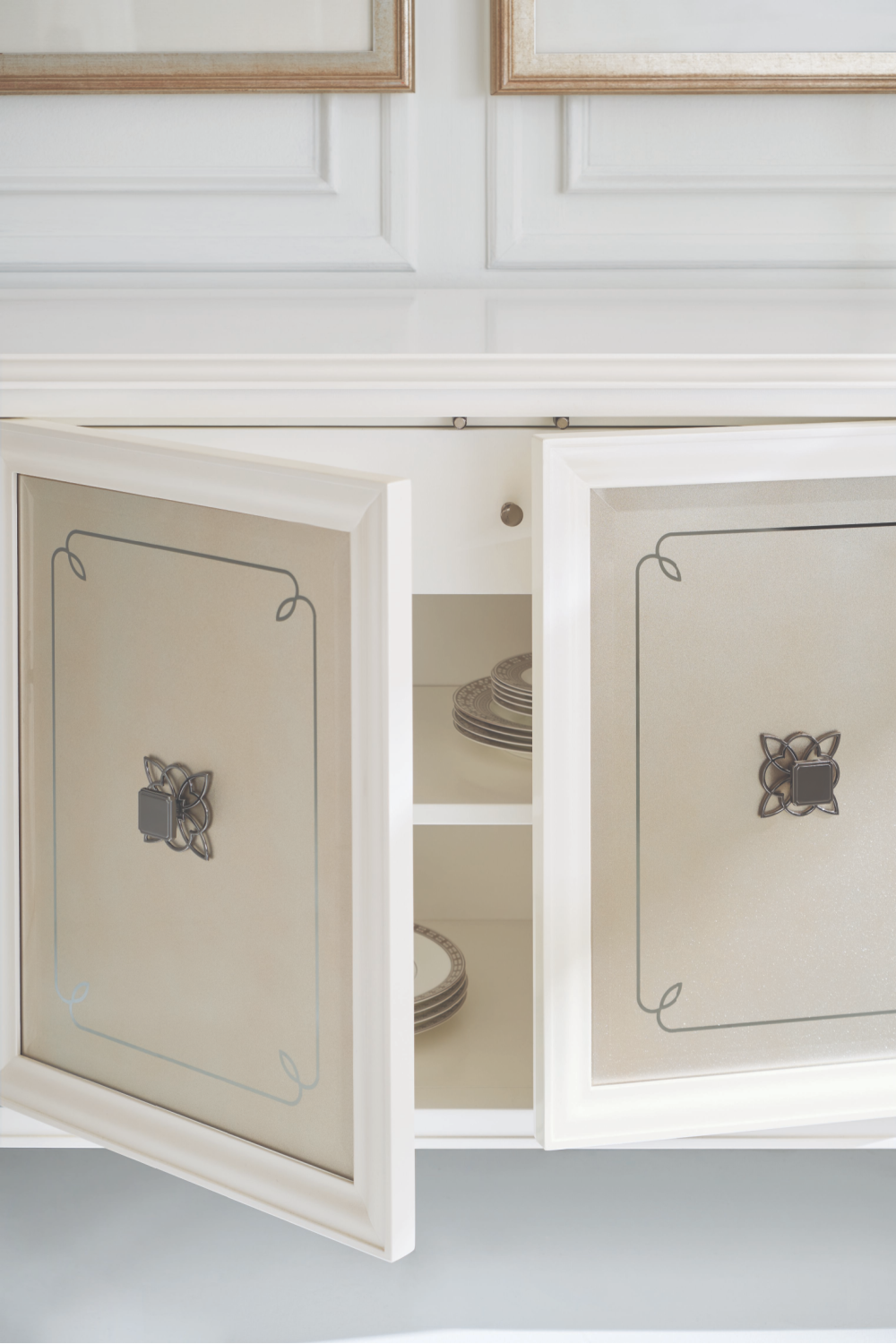 Mirrored Panel Sideboard | Caracole Lattice Serve You | Oroa.com