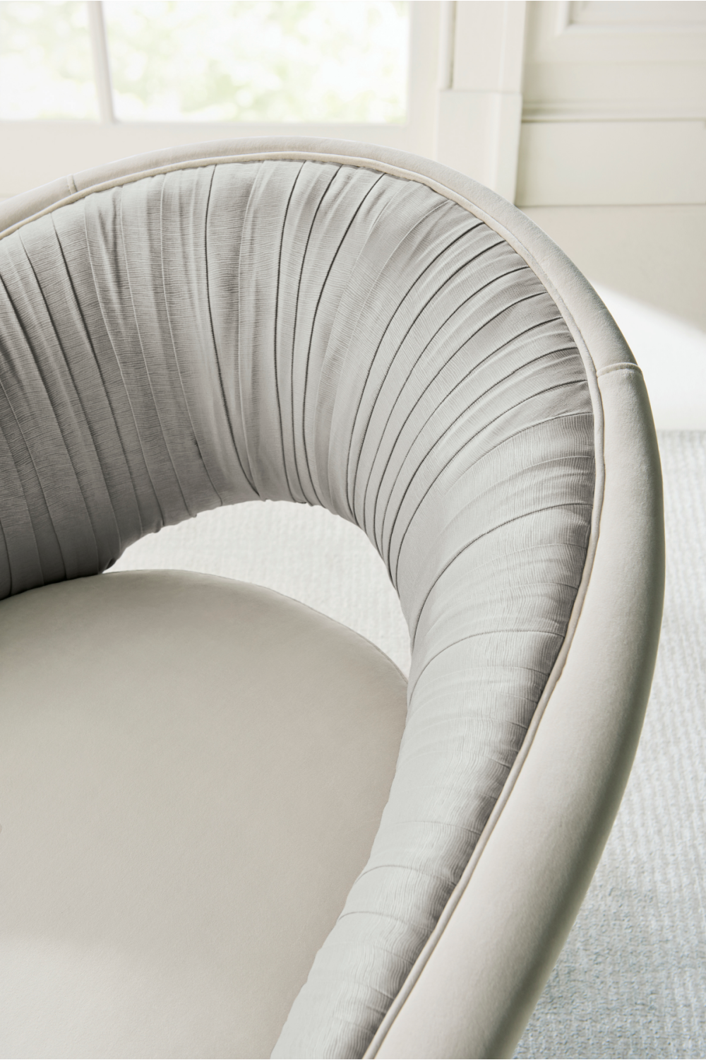 Velvet Modern Swivel Chair | Caracole A Com-Pleat Turn Around | Oroa.com