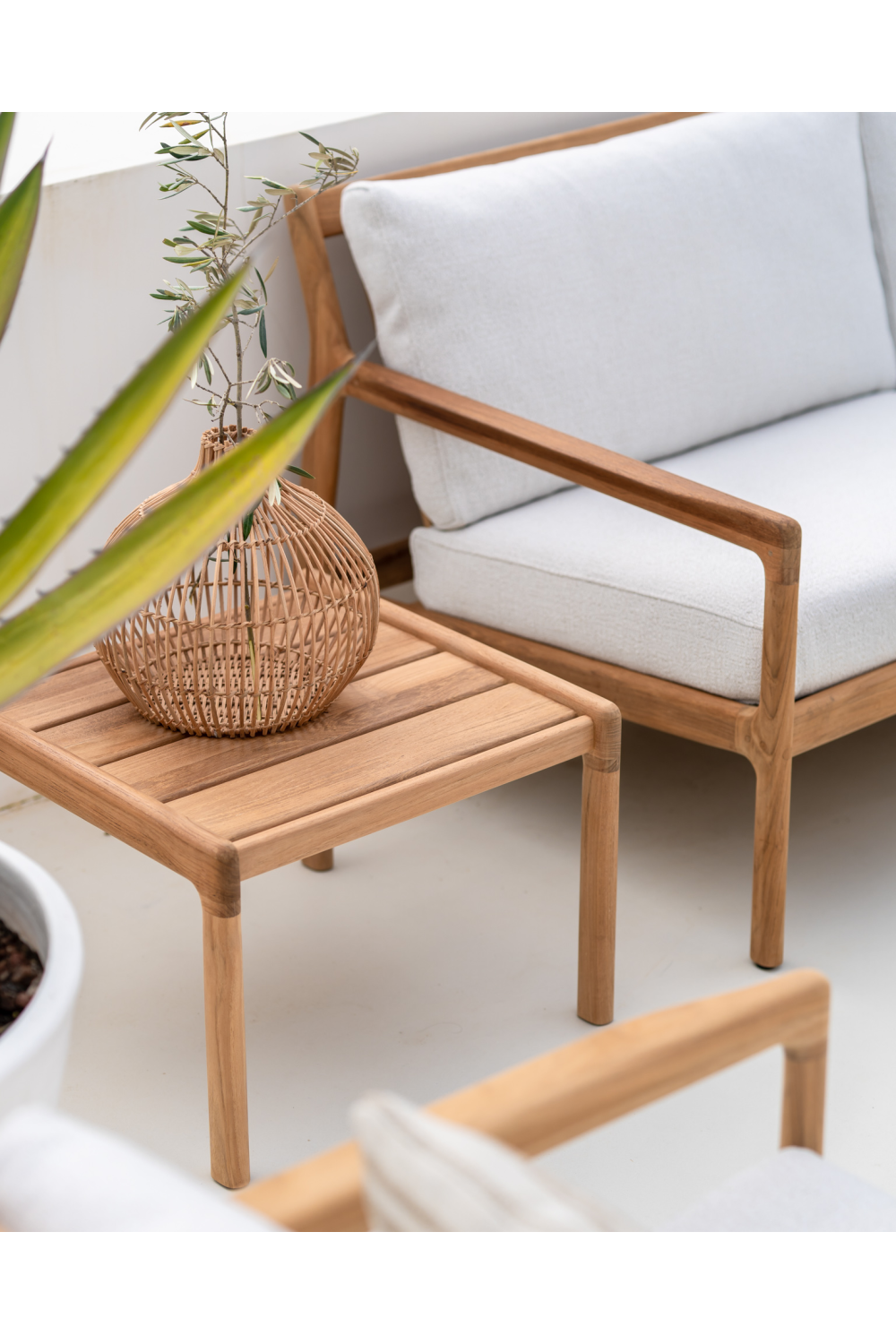 Teak Outdoor Side Table | Ethnicraft Jack | Oroa.com