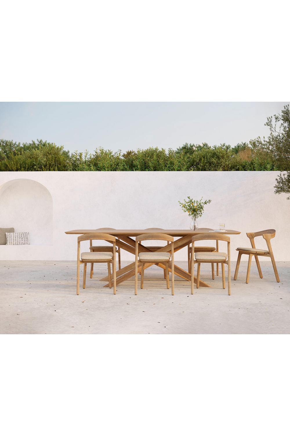 Modern Teak Outdoor Dining Table | Ethnicraft Mikado | OROA.COM