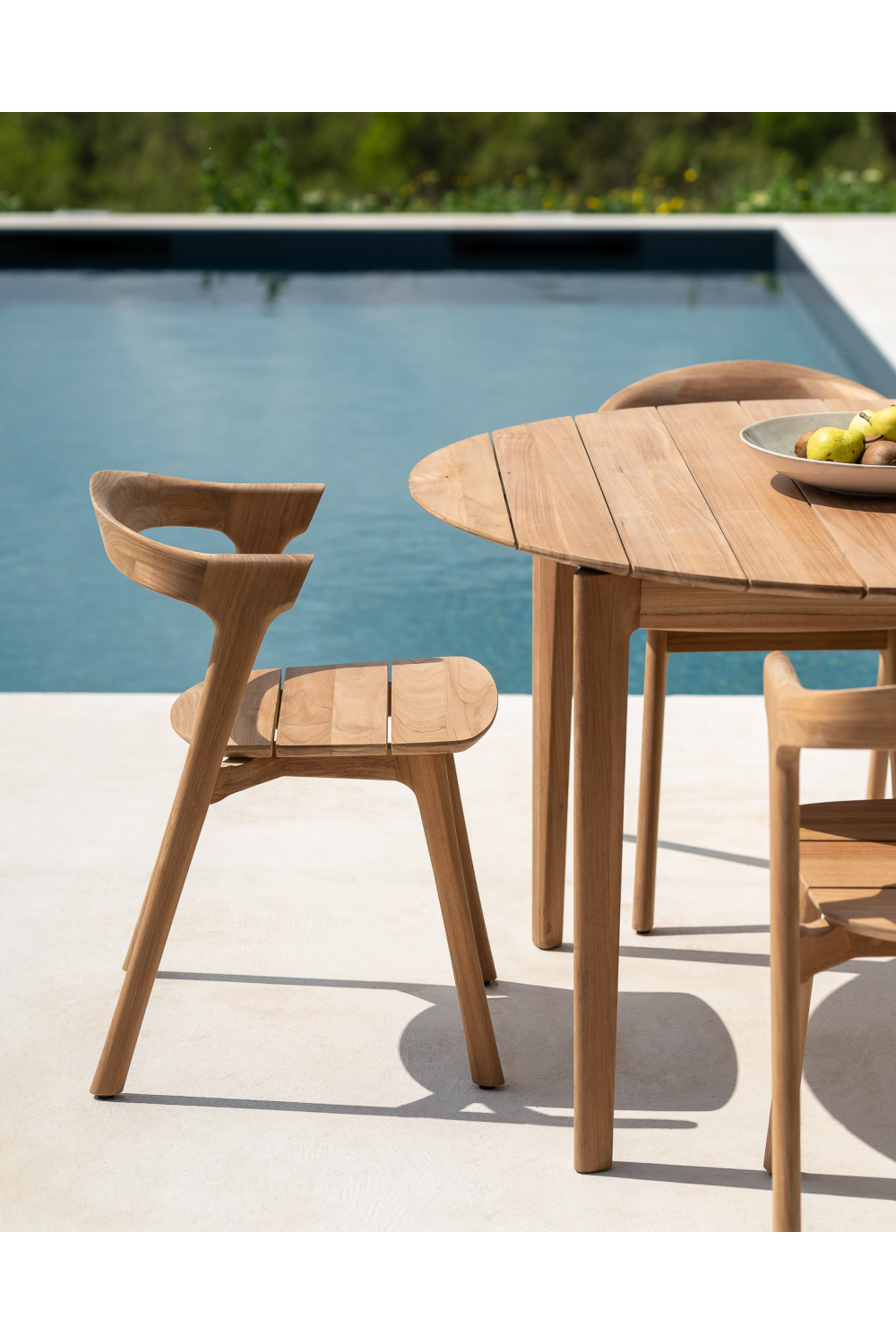 Round Teak Outdoor Dining Table | Ethnicraft Bok | Oroa.com