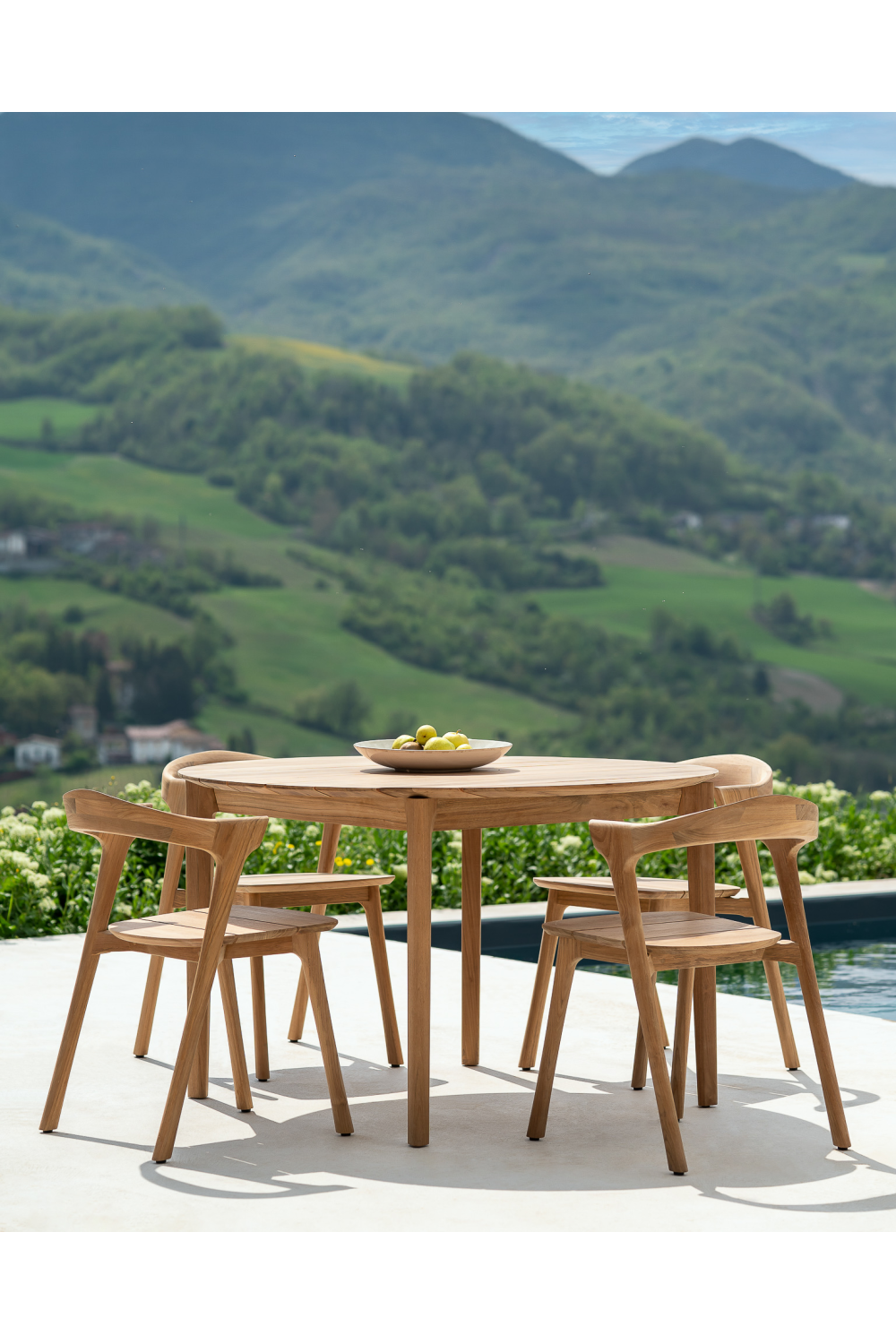 Round Teak Outdoor Dining Table | Ethnicraft Bok | Oroa.com