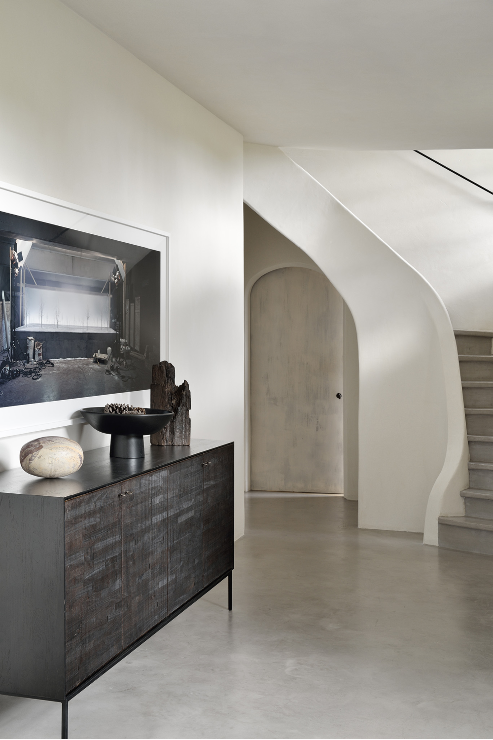 Varnished Teak Black Sideboard | Ethnicraft Grooves | OROA.com