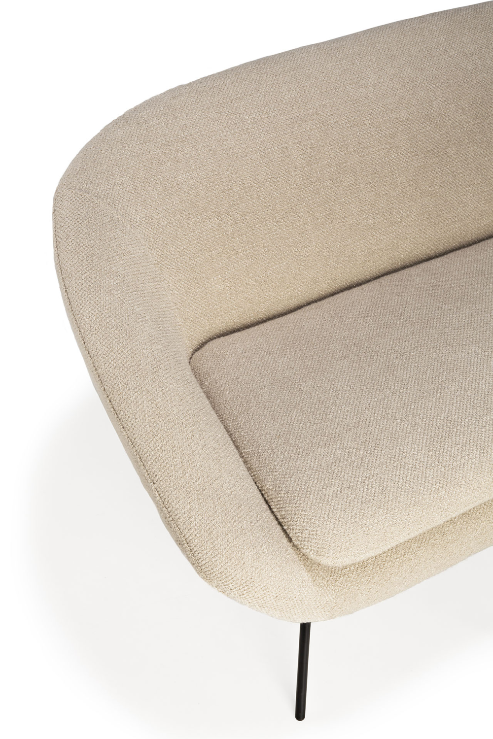 Off-White Vintage Sofa | Ethnicraft Barrow | OROA.COM