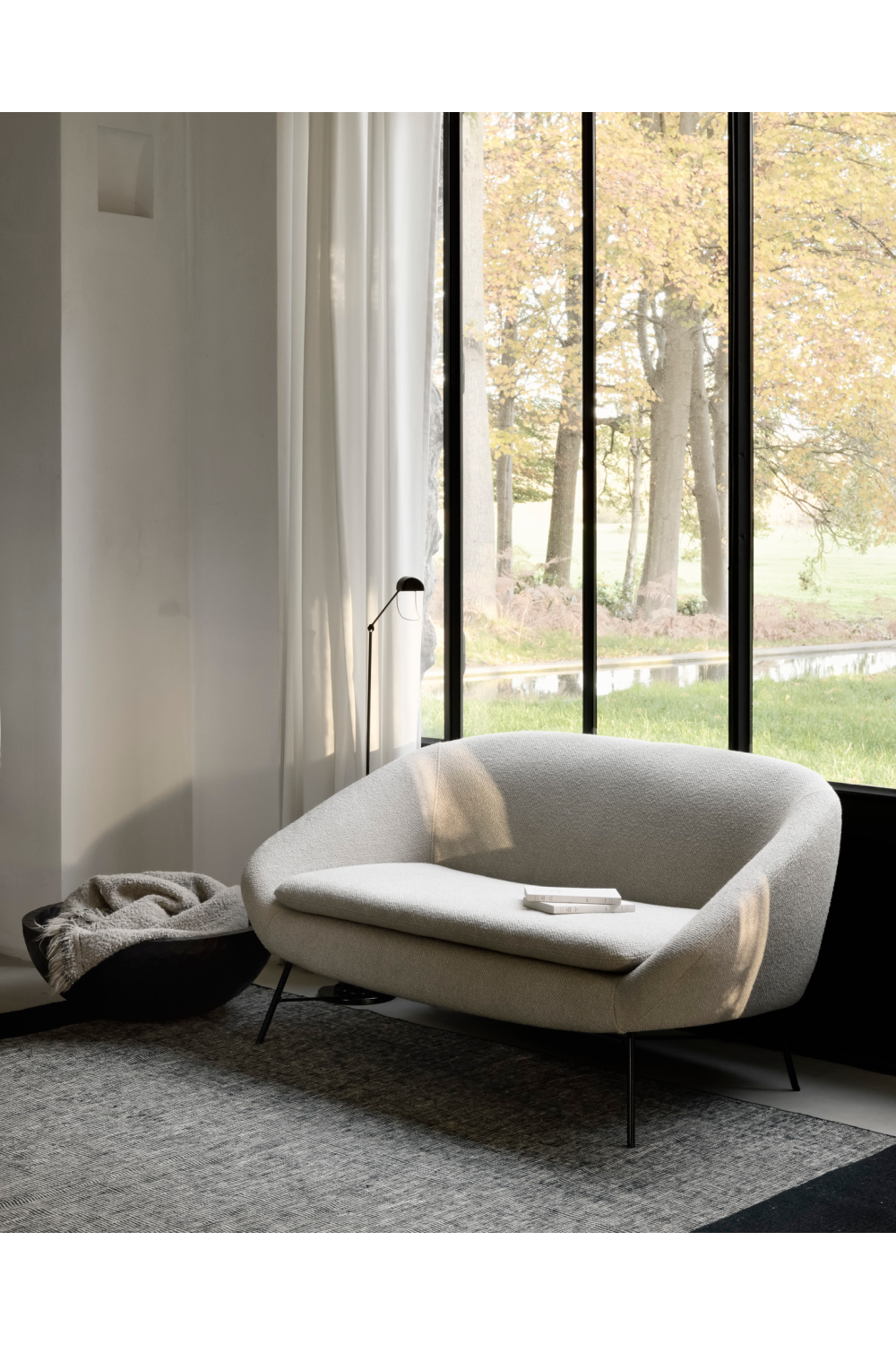 Off-White Vintage Sofa | Ethnicraft Barrow | OROA.COM