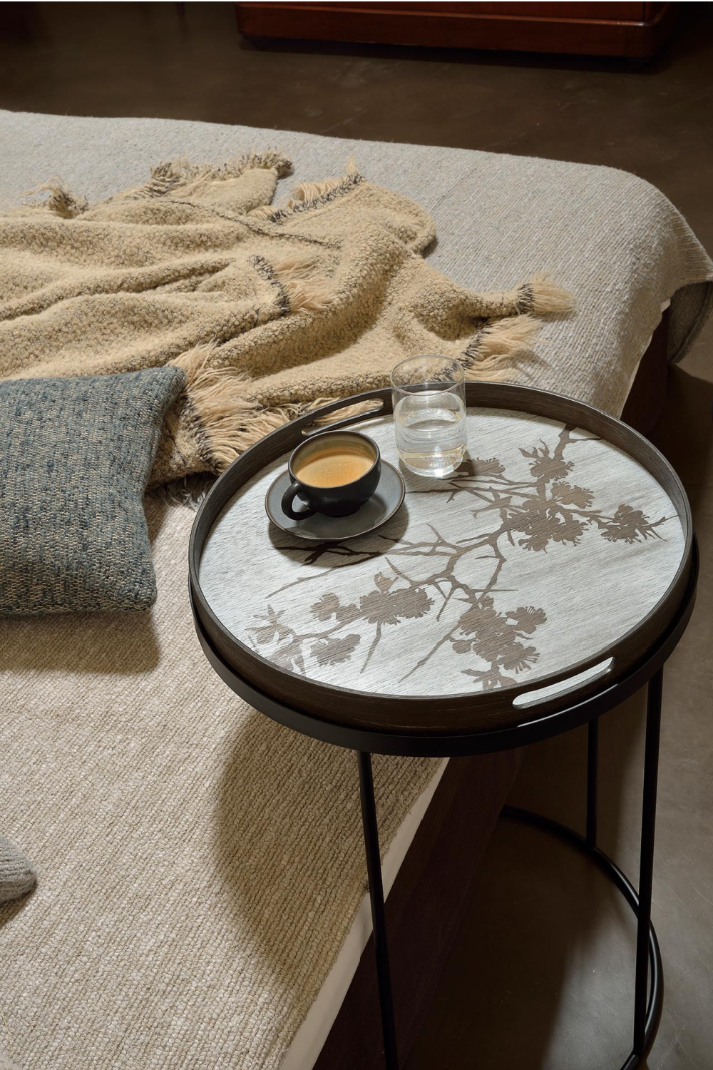 Round Tray Side Table | Ethnicraft | OROA TRADE