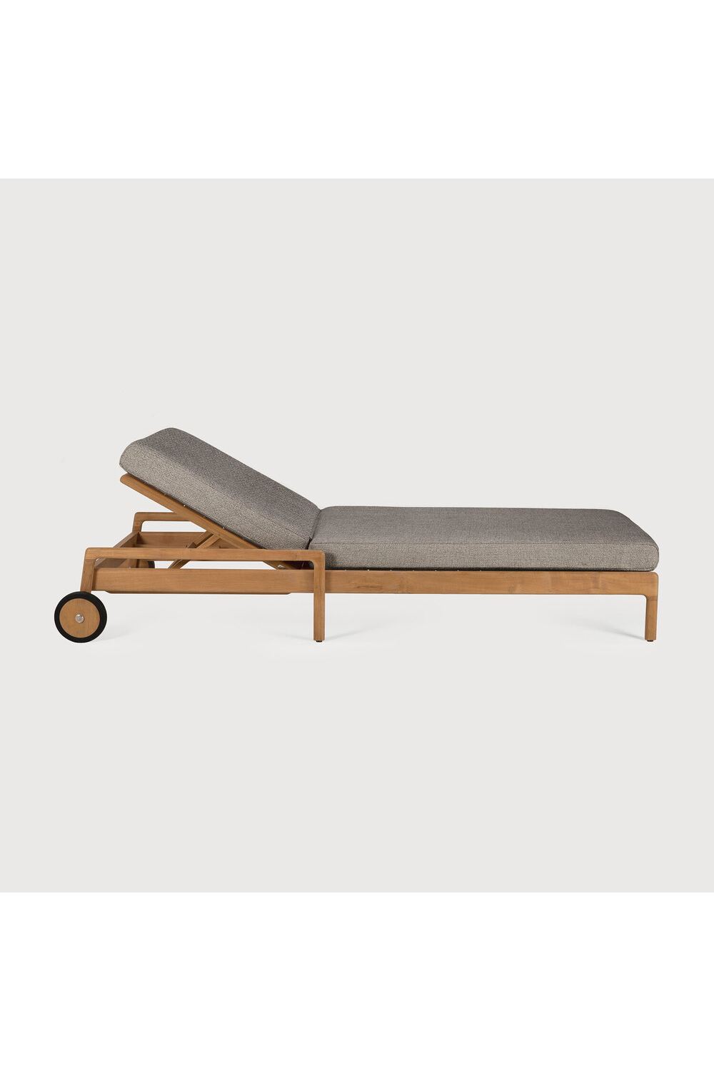 Outdoor Lounger Cushion | Ethnicraft | OROA.COM