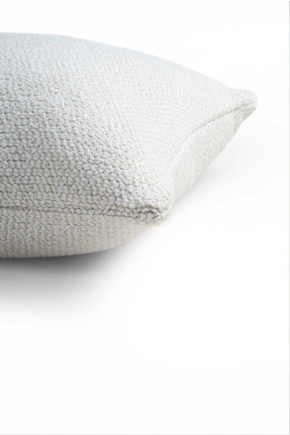 Boucle Outdoor Cushions (2) | Ethnicraft | OROA TRADE.com