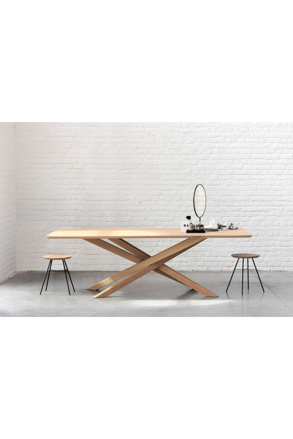 Rectangular Oak Dining Table | Ethnicraft Mikado | OROA.com