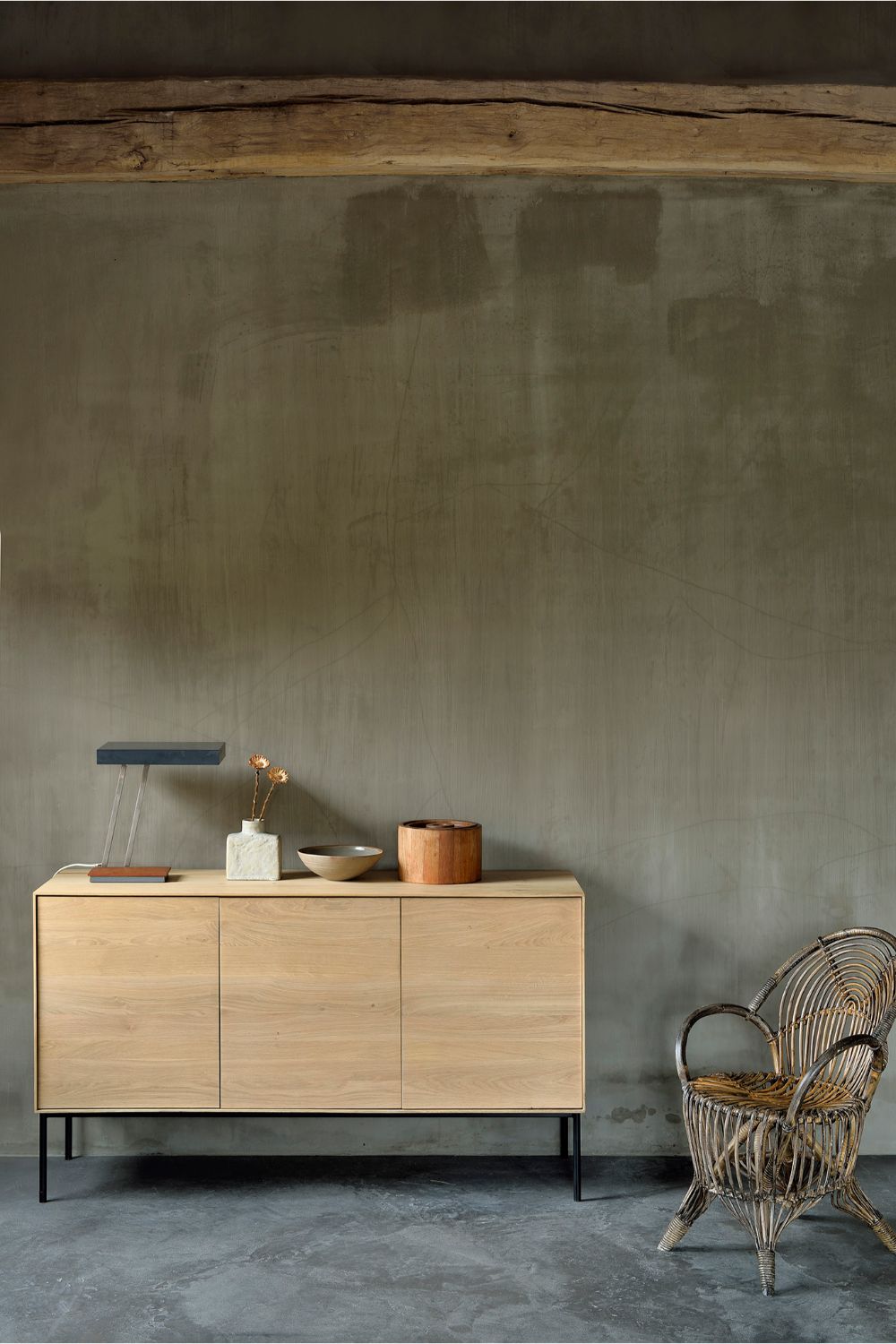 Modern Varnished Oak Sideboard | Ethnicraft Whitebird | Oroa.com