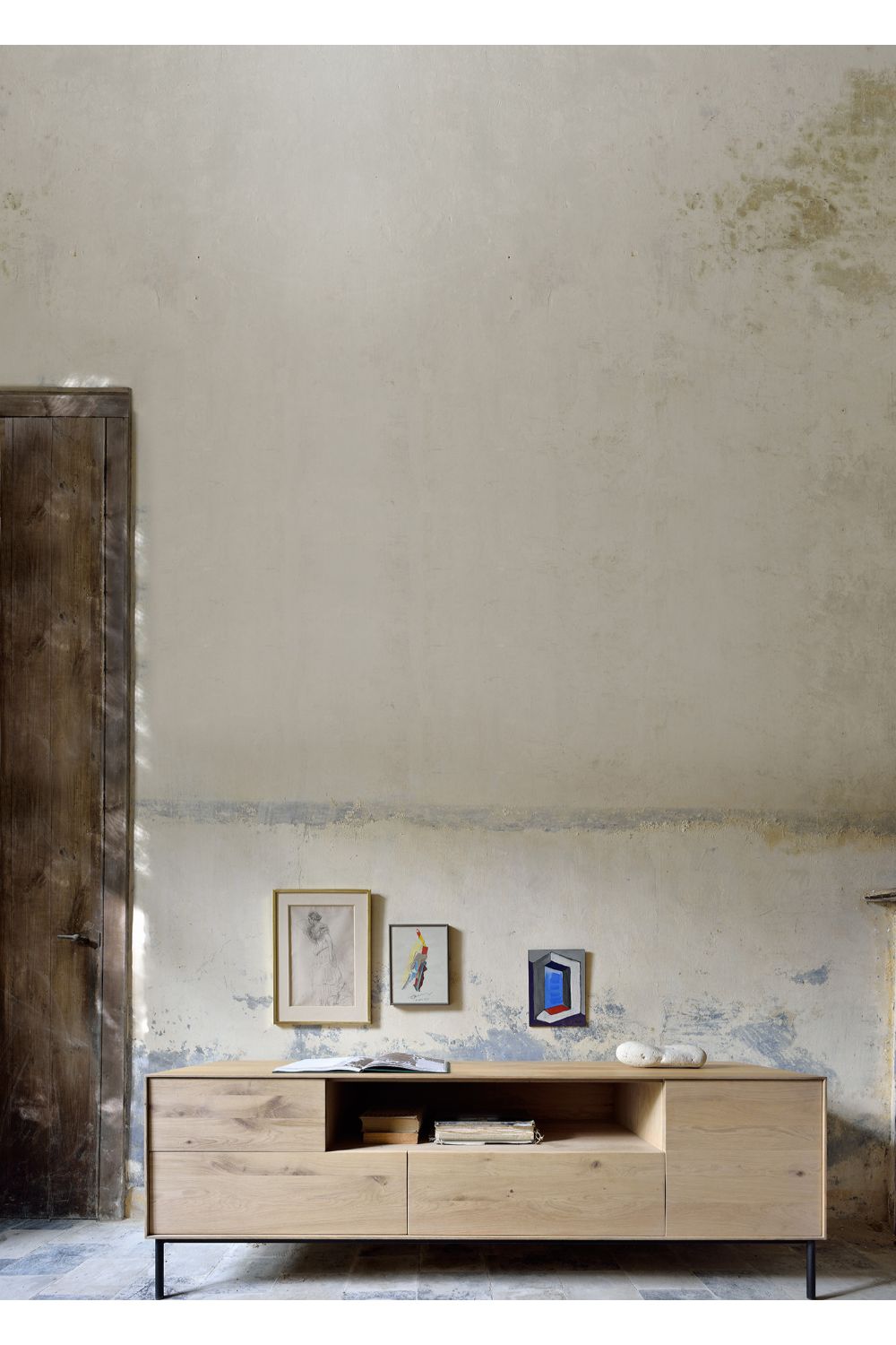 Solid Oak TV Cupboard | Ethnicraft Whitebird | Oroa.com