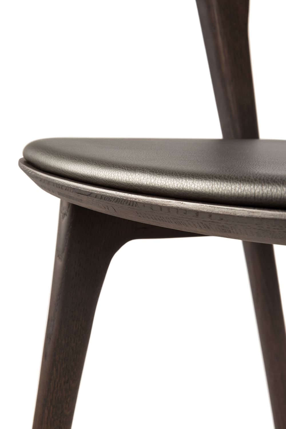 Varnished Oak Classic Dining Chair | Ethnicraft Bok | Oroa.com