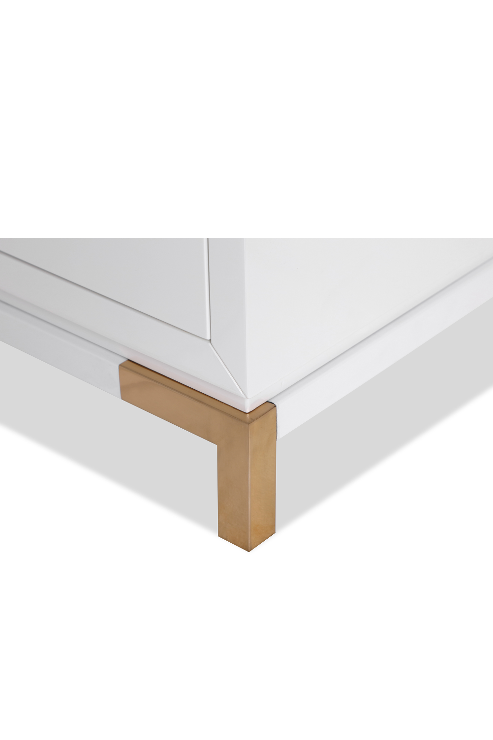 White Lacquered Bedside Table | Liang & Eimil Otium | OROA.com