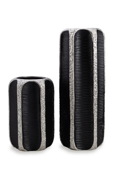Black And Silver Vase | Liang & Eimil Mora | Oroatrade.comBlack And Silver Vase | Liang & Eimil Mora | Oroa.com