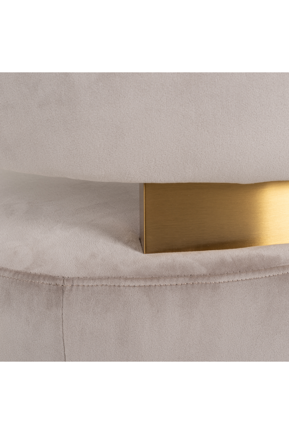 Modern Velvet Swivel Chair | Richmond Interiors Maxime | Oroa.com