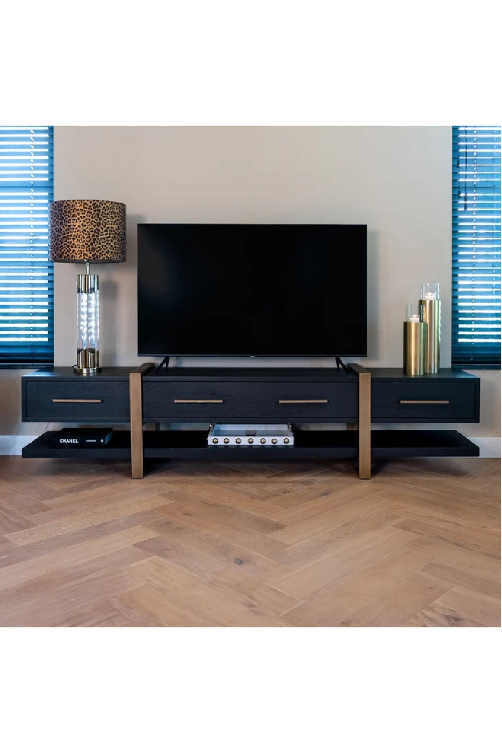 Black Oak 3-Drawer TV Unit | OROA Cambon | Oroa.com